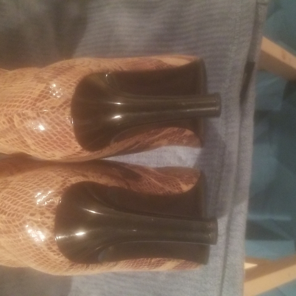 Snakeskin Boots - Picture 6 of 15